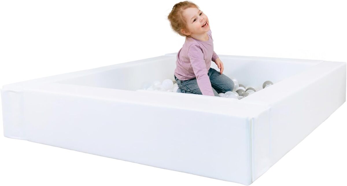 Test de la piscine à balles IGLU pour enfant
