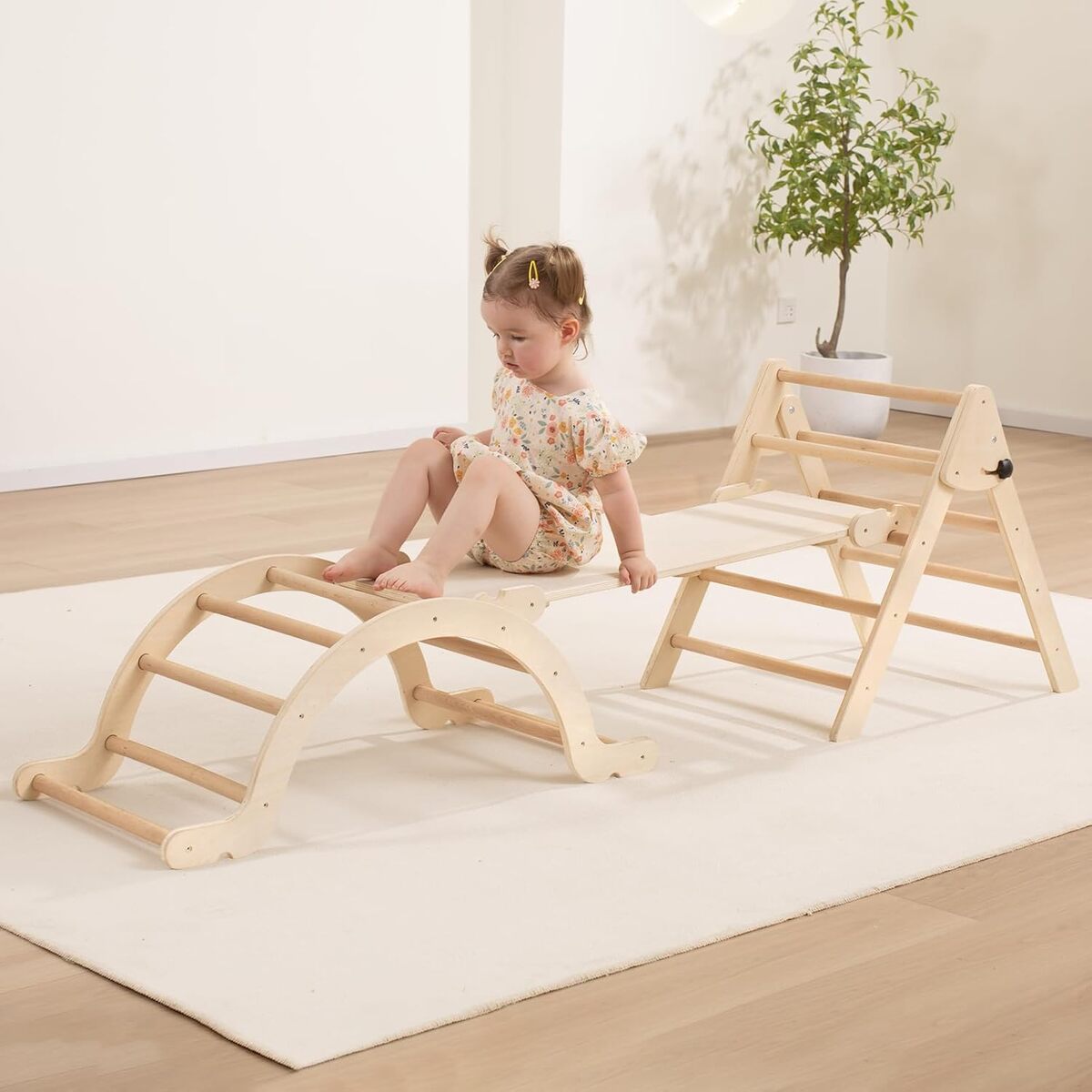 Test du triangle de Pikler pliable Giant Bean : un 3-en-1 Montessori pour tout-petits