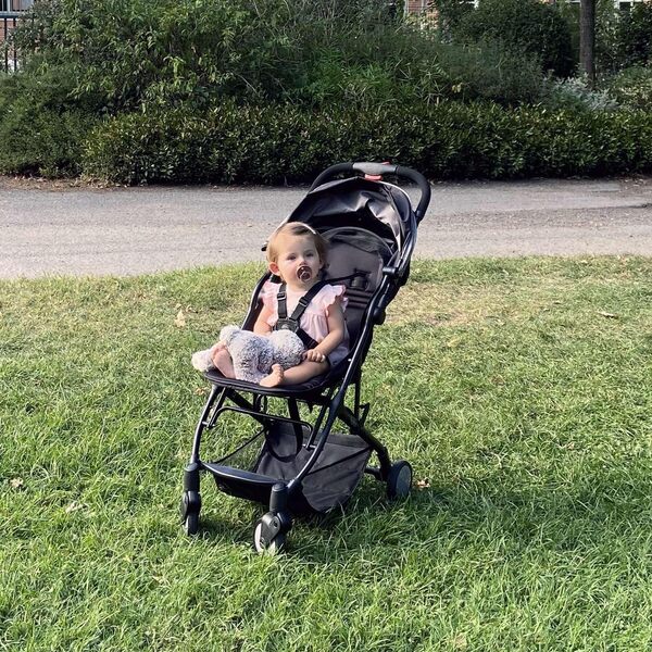 Bambisol Poussette Canne Compacte YUKO² | Dès la Naissance - 22kg, Pliage 1 main, Repose-jambe Réglable, Sac | Noir Gris