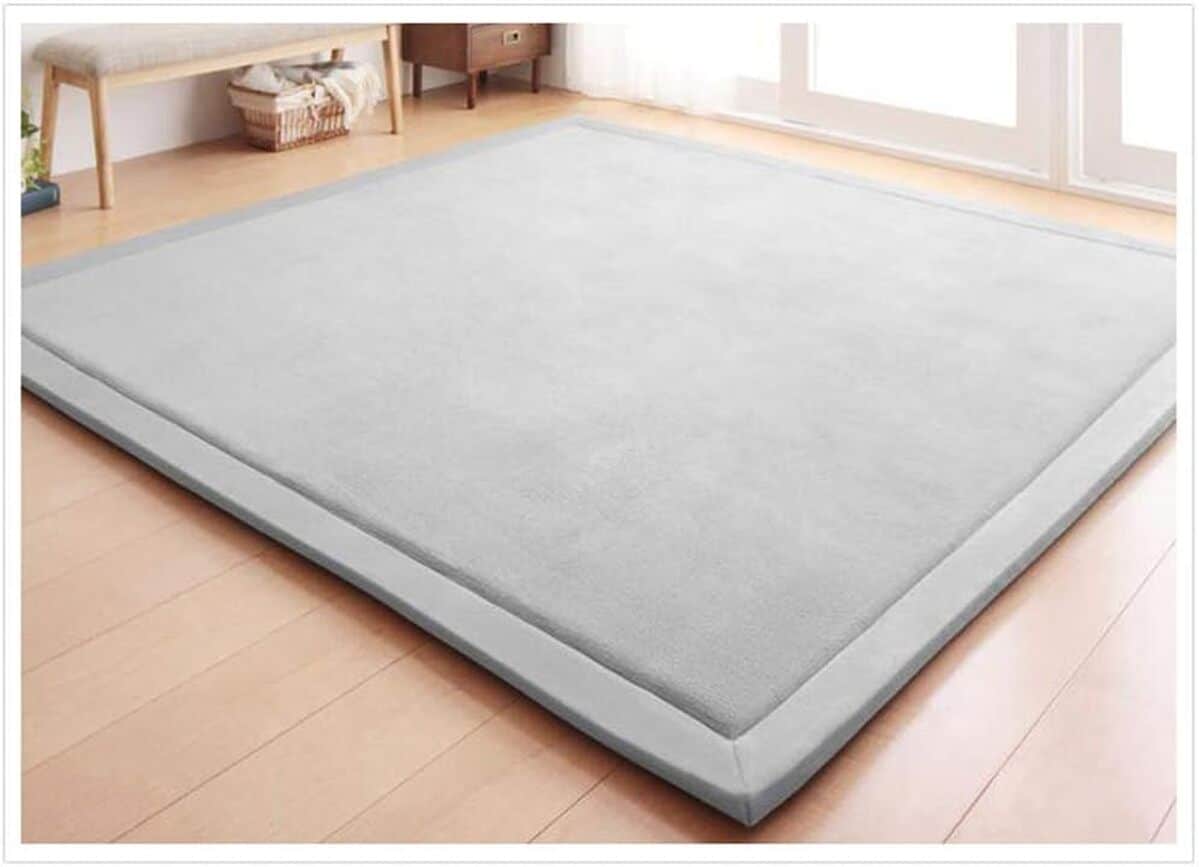 Test du tapis Loartee en velours corail pour chambre d'enfant