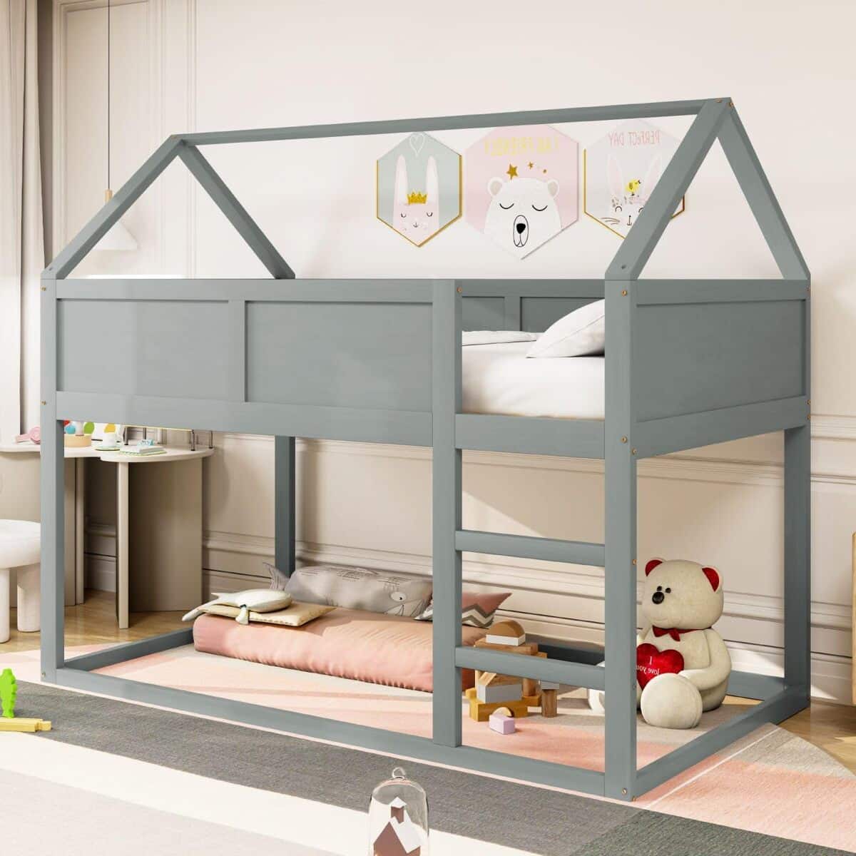Test du lit superposé Sweiko avec escalier en bois blanc