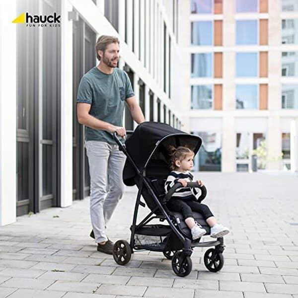 Découvrez notre test détaillé de la poussette canne Hauck Rapid 4 : compacte, légère et pratique pour vos déplacements en famille. Caractéristiques, avantages et avis.